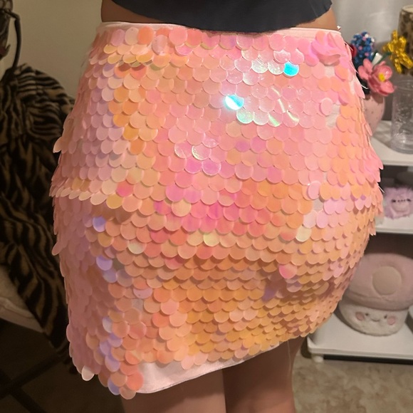 Endless Rose Pink Sequin Bubble Mini Skirt - Picture 3 of 4